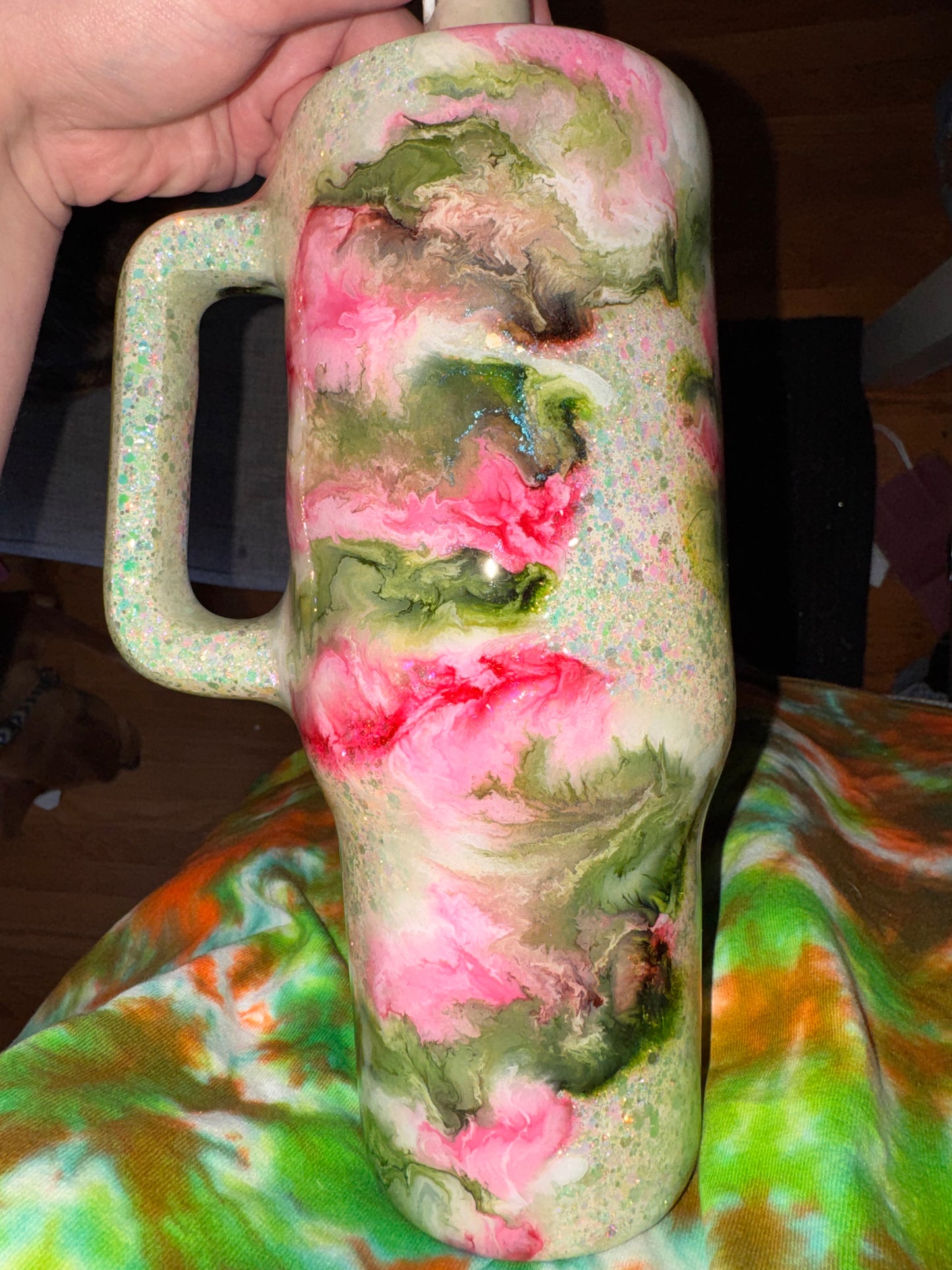#111 40oz glitter pink & green