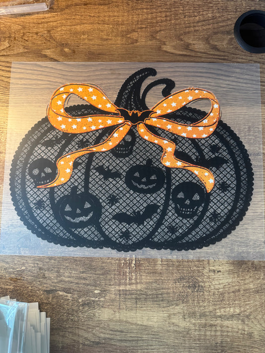 F75 Lace spooky pumpkin